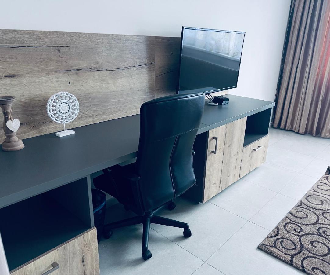 Sparrow Apartmens - Vrabcia Ulica 9, Košice Buitenkant foto